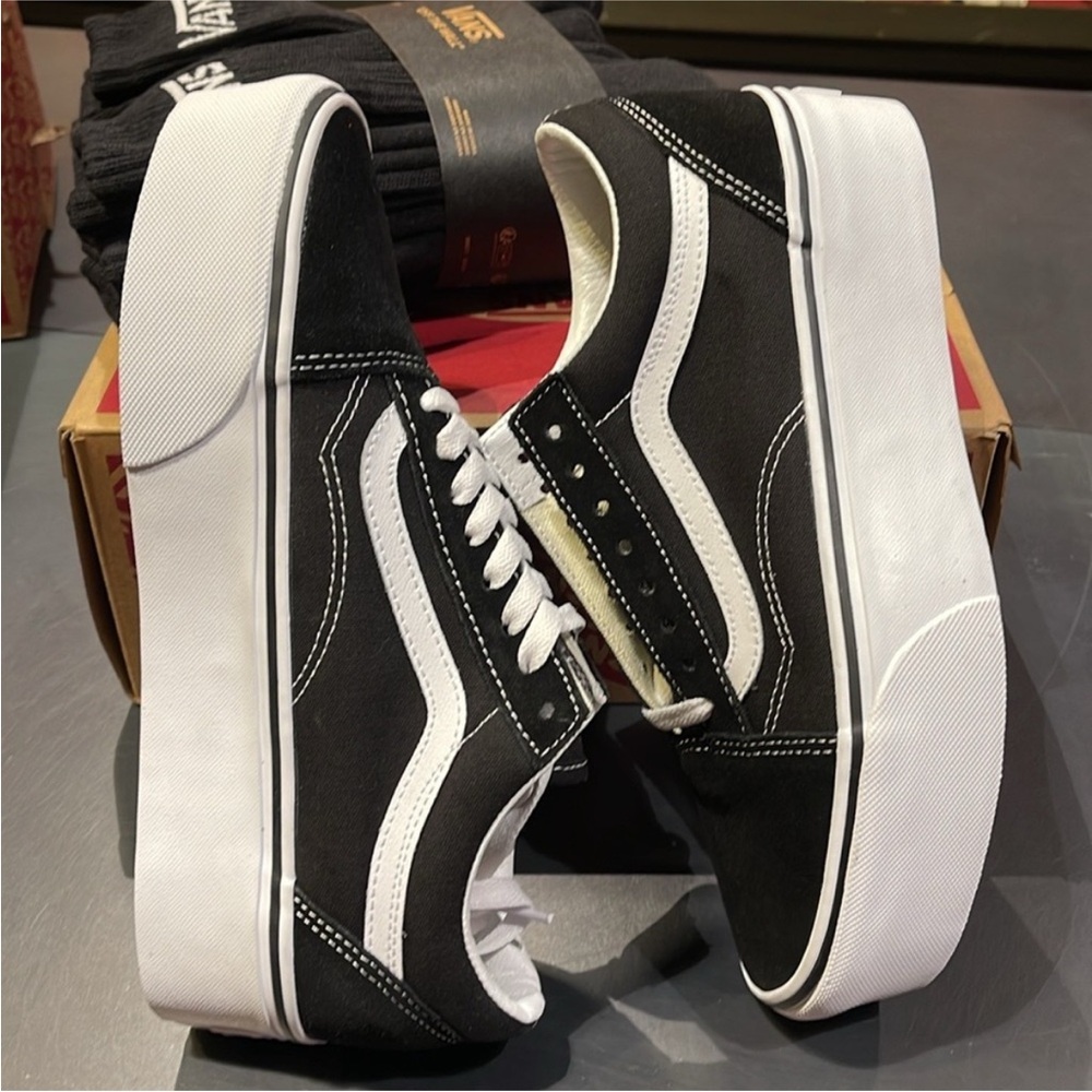 Black platform vans 
Brand new never worn outside
Womens size 10